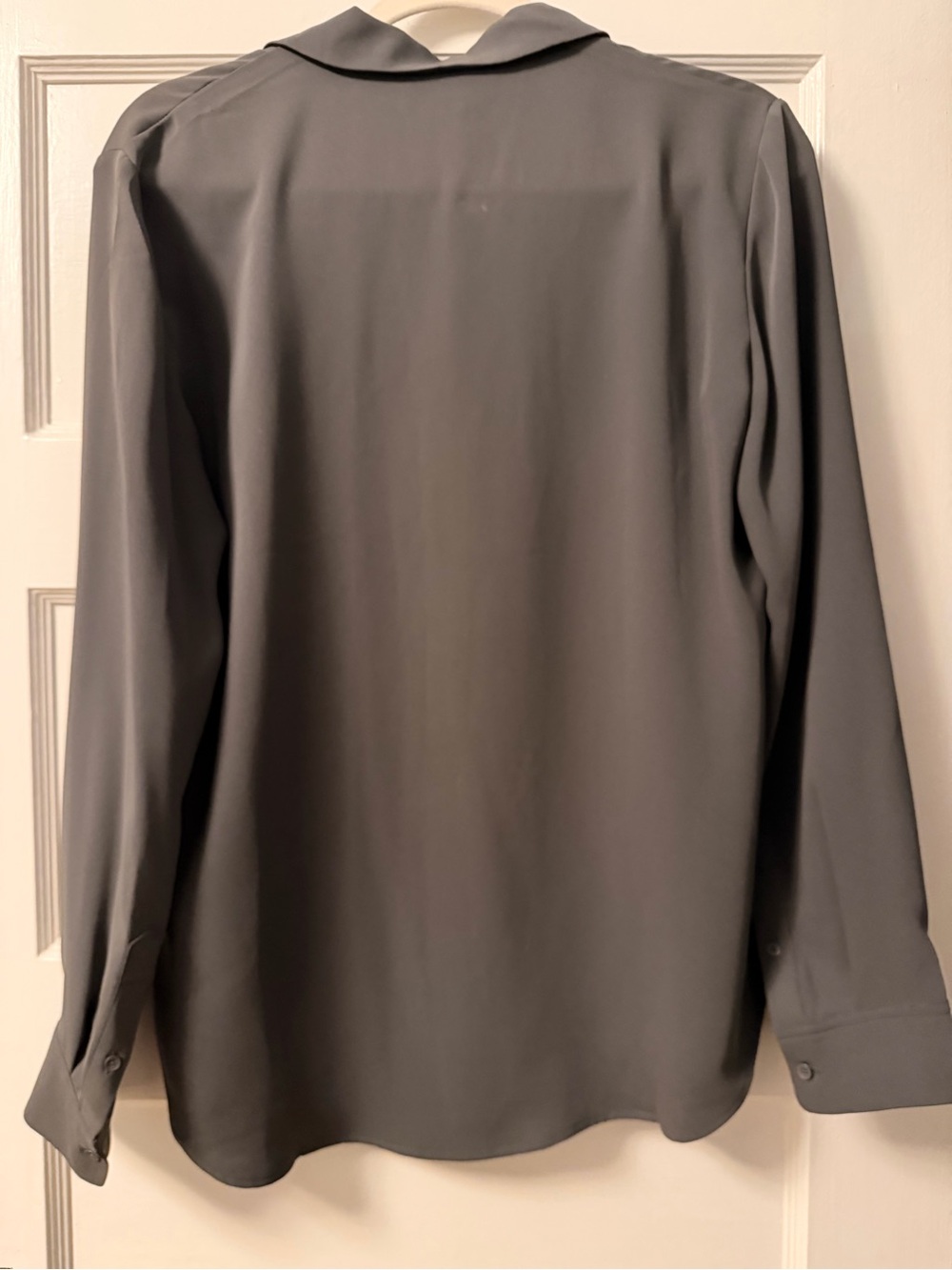 Aritzia Babaton Monocle Shirt in Coal Grey Sz Small NWOT - Picture 6 of 6